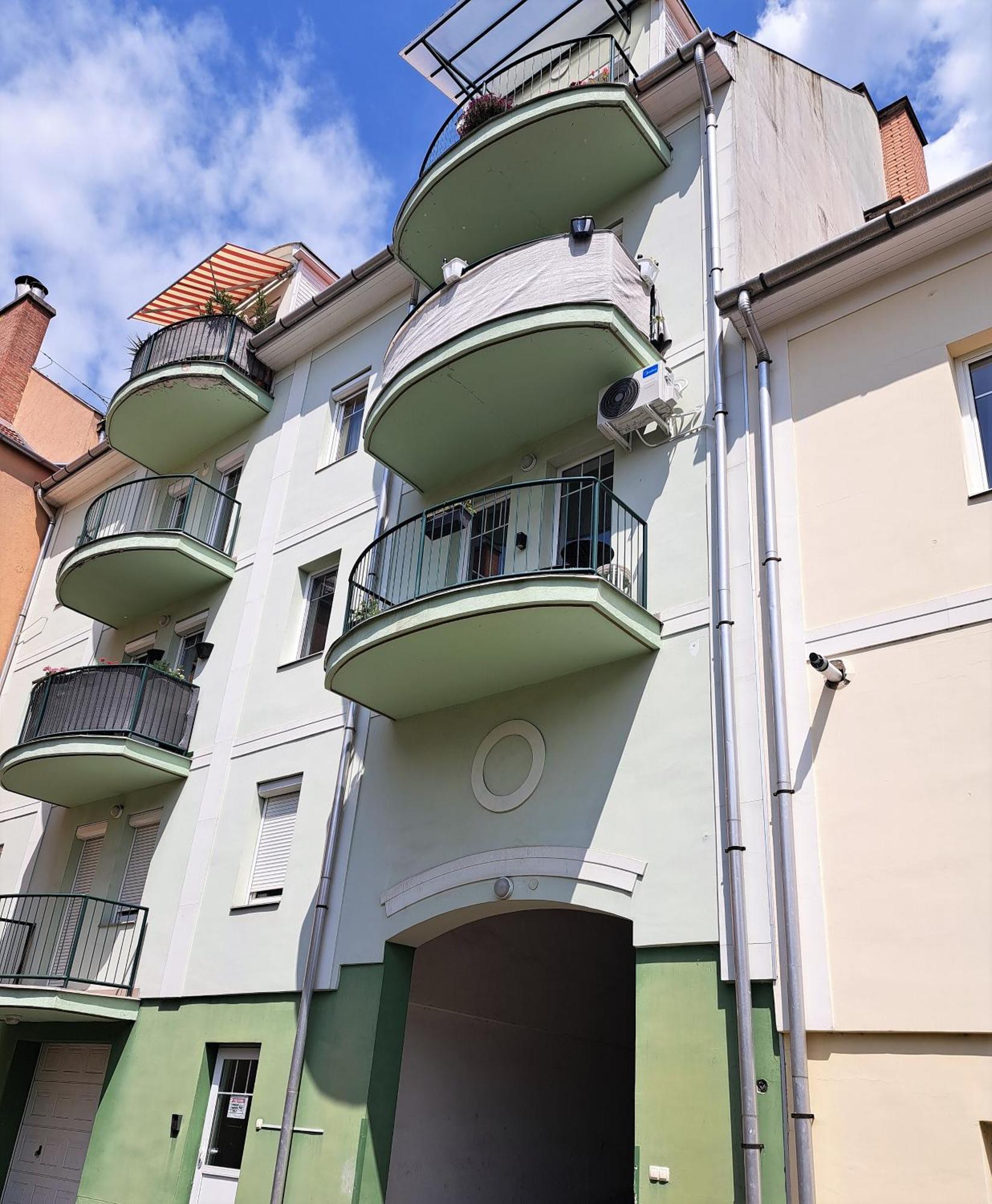 Bb21 Apartman Eger - City Centre Eksteriør bilde